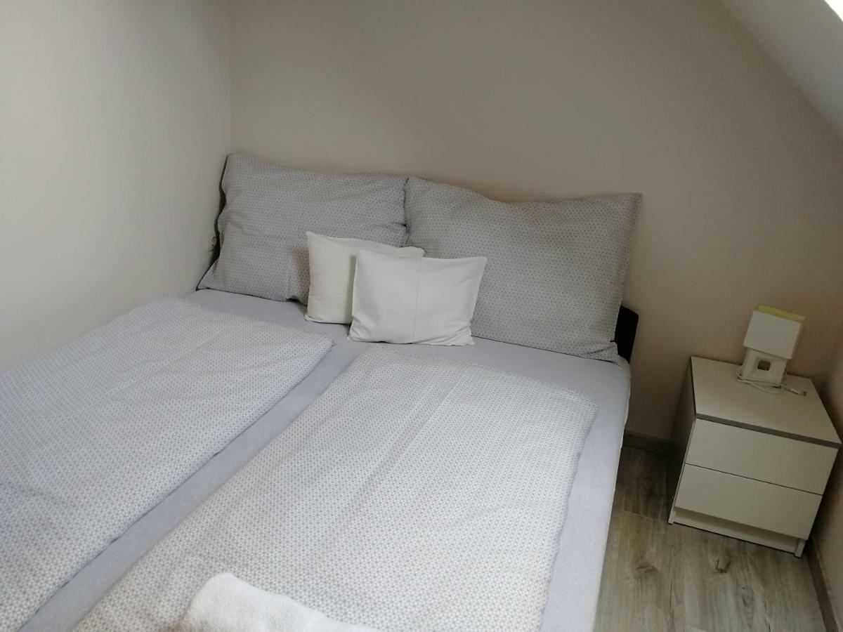 Ovar Apartman Mosonmagyarovar Bagian luar foto