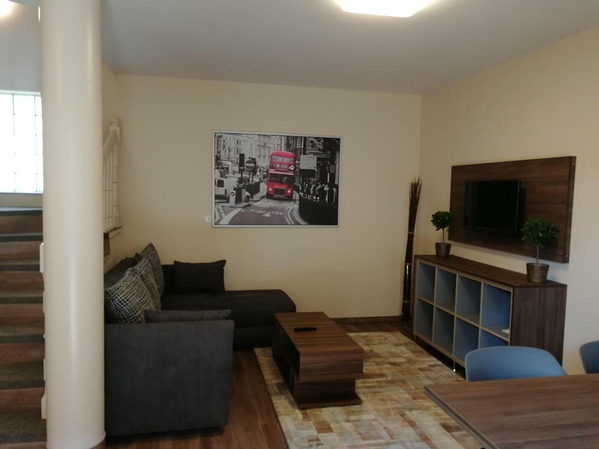 Ovar Apartman Mosonmagyarovar Bagian luar foto