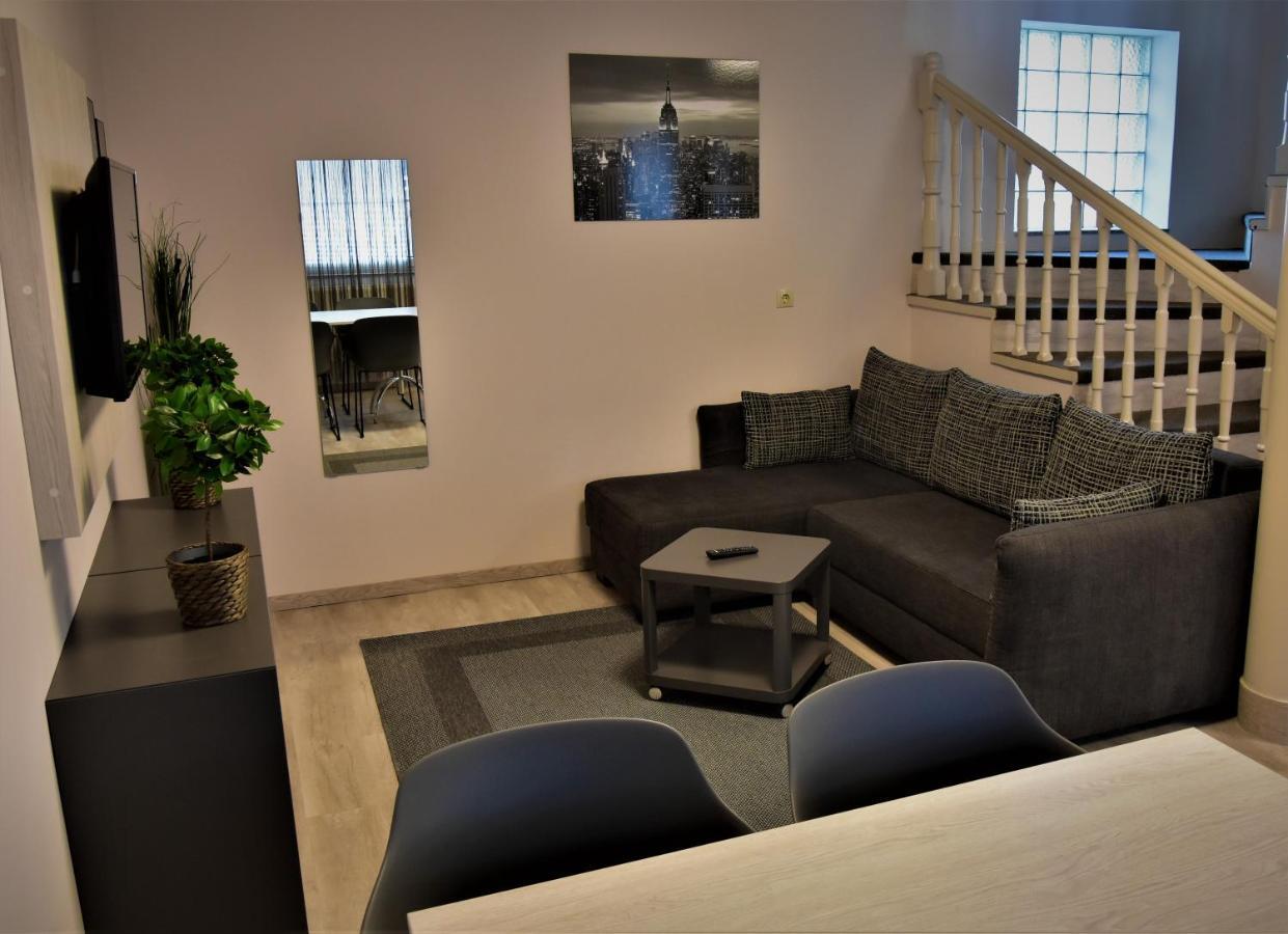 Ovar Apartman Mosonmagyarovar Bagian luar foto