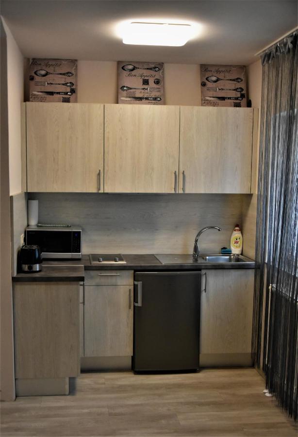 Ovar Apartman Mosonmagyarovar Bagian luar foto