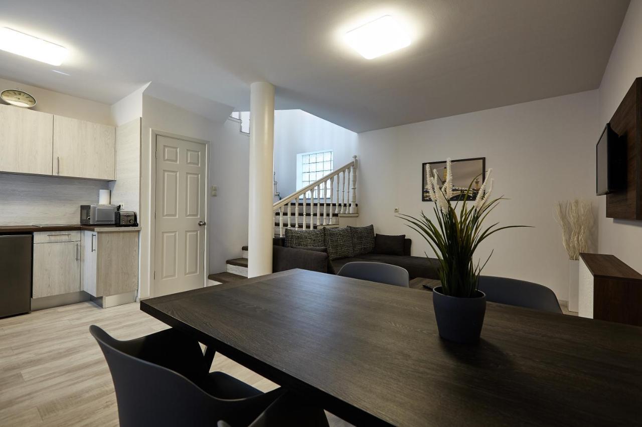 Ovar Apartman Mosonmagyarovar Bagian luar foto